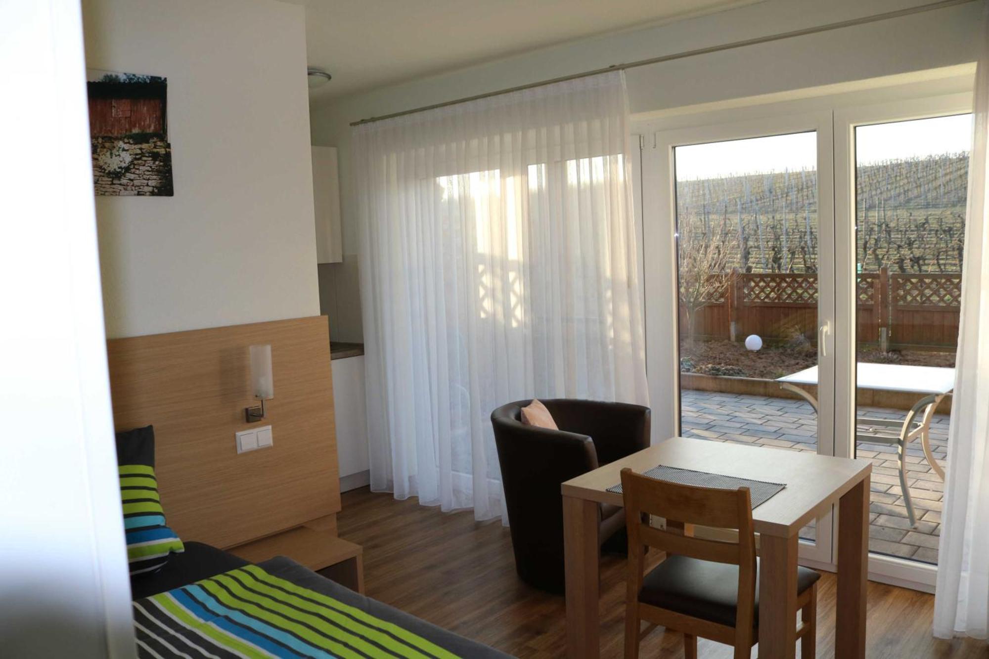 Winzerhof Schmid Daire Schwaigern Dış mekan fotoğraf